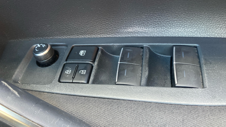 Toyota Corolla 1.8 VVT-i Hybrid Icon Tech 5dr CVT Hybrid Hatchback